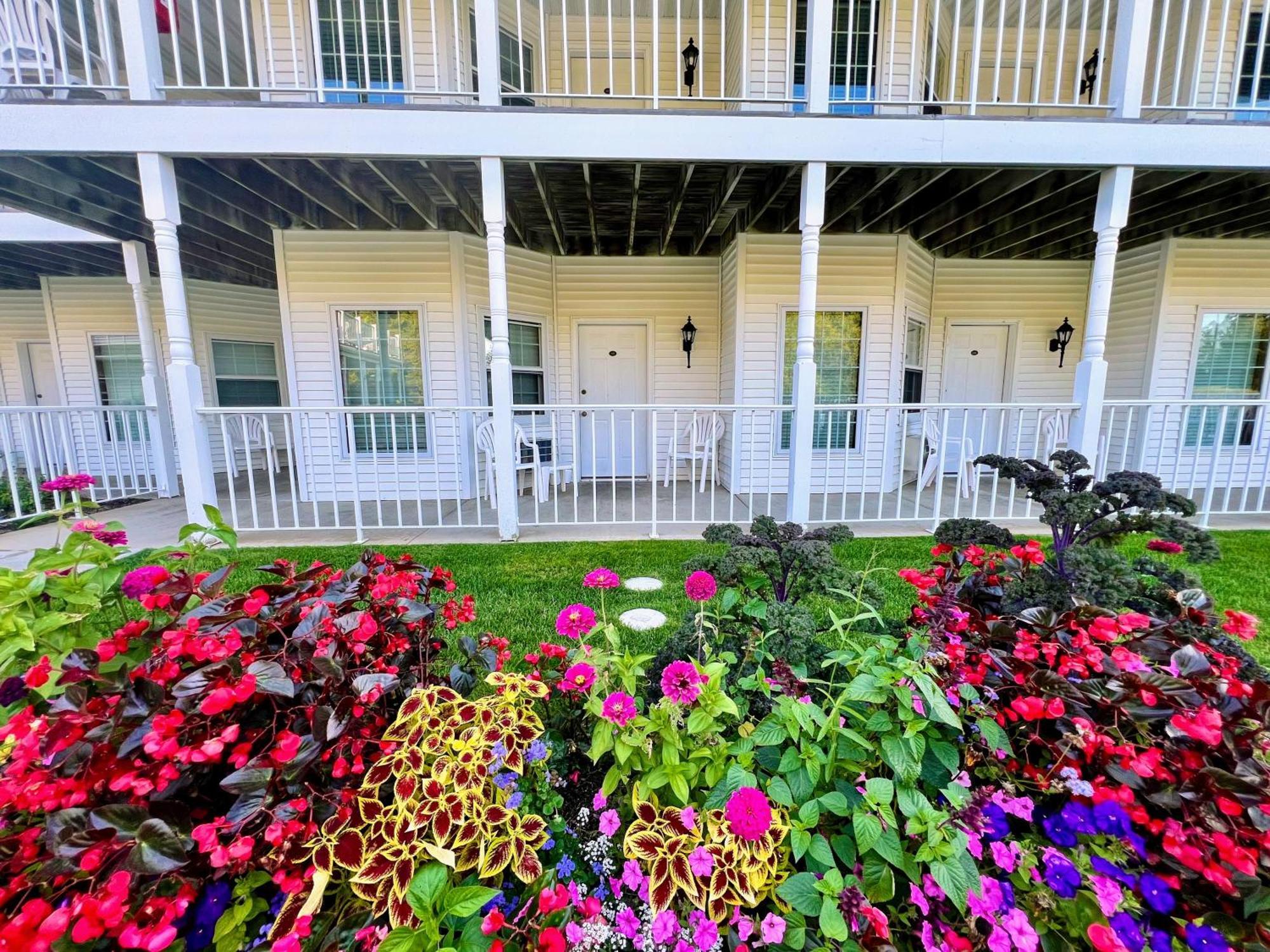 Bay Breeze Resort เอเฟรม ภายนอก รูปภาพ