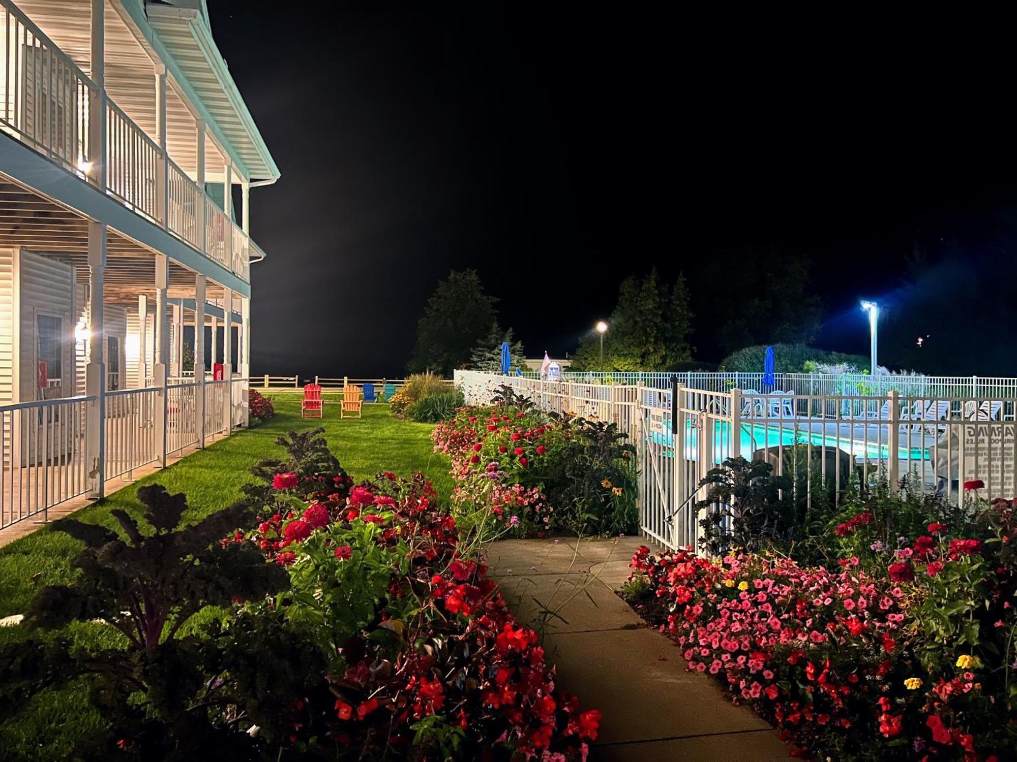 Bay Breeze Resort เอเฟรม ภายนอก รูปภาพ